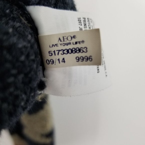 American Eagle Long Sleeved Aztec Hooded Sweater Pullover Size Medium - Picture 11 of 11